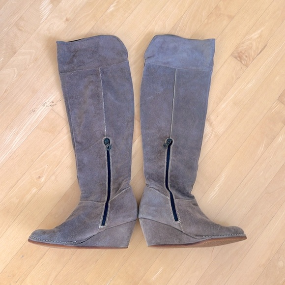 Pedro mialles Suede over the knee boots. - Picture 2 of 10